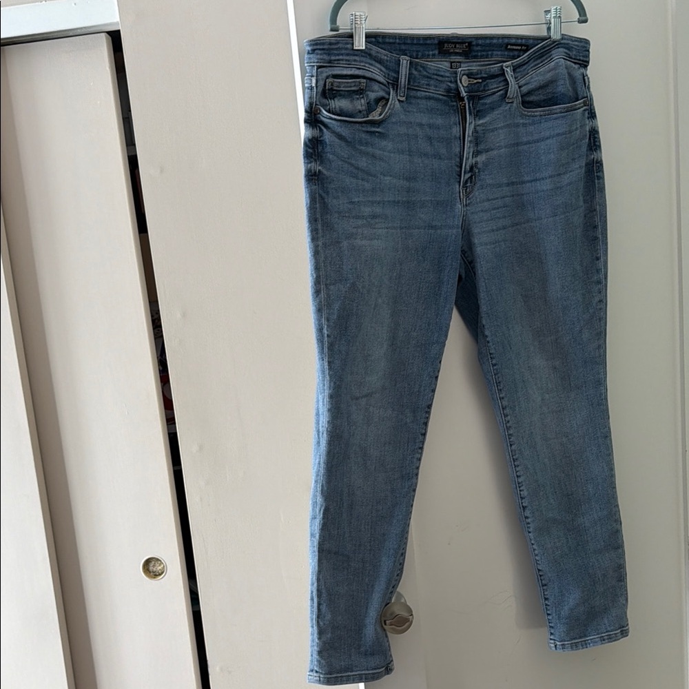 Judy Blue Boyfriend Fit Jeans | Size 13/31 | Medium Wash